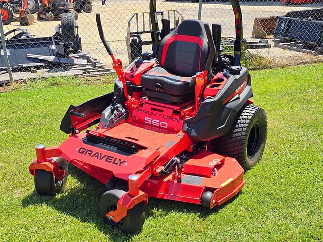 Image of Gravely Pro-Turn 560 equipment image 1