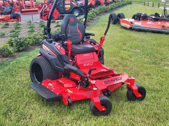 Image of Gravely Pro-Turn 600 equipment image 2