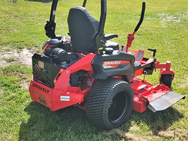 Image of Gravely Pro-Turn 660 equipment image 3