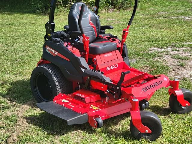 Image of Gravely Pro-Turn 660 equipment image 2