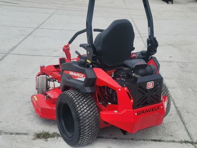 Image of Gravely Pro-Turn 600 equipment image 4