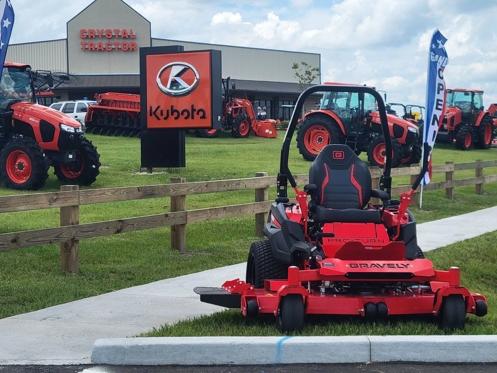 2026 Gravely Pro-Turn 672 Equipment Image0