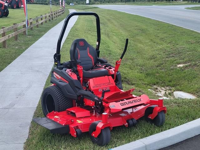 Image of Gravely Pro-Turn 672 equipment image 2