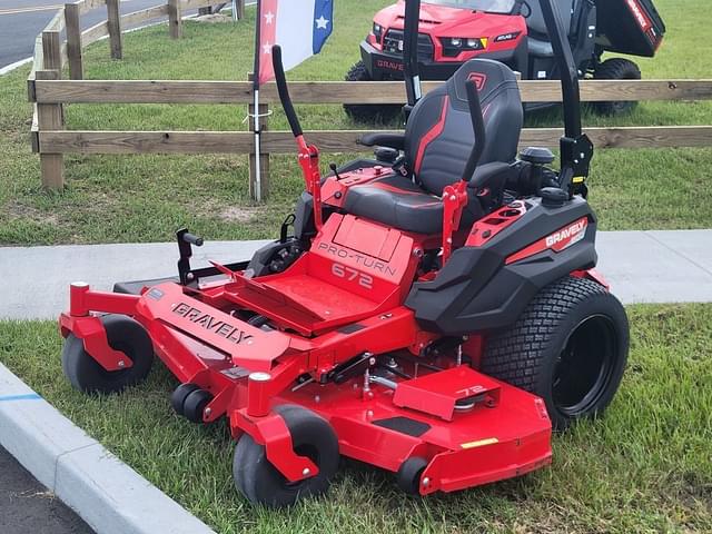 Image of Gravely Pro-Turn 672 equipment image 1