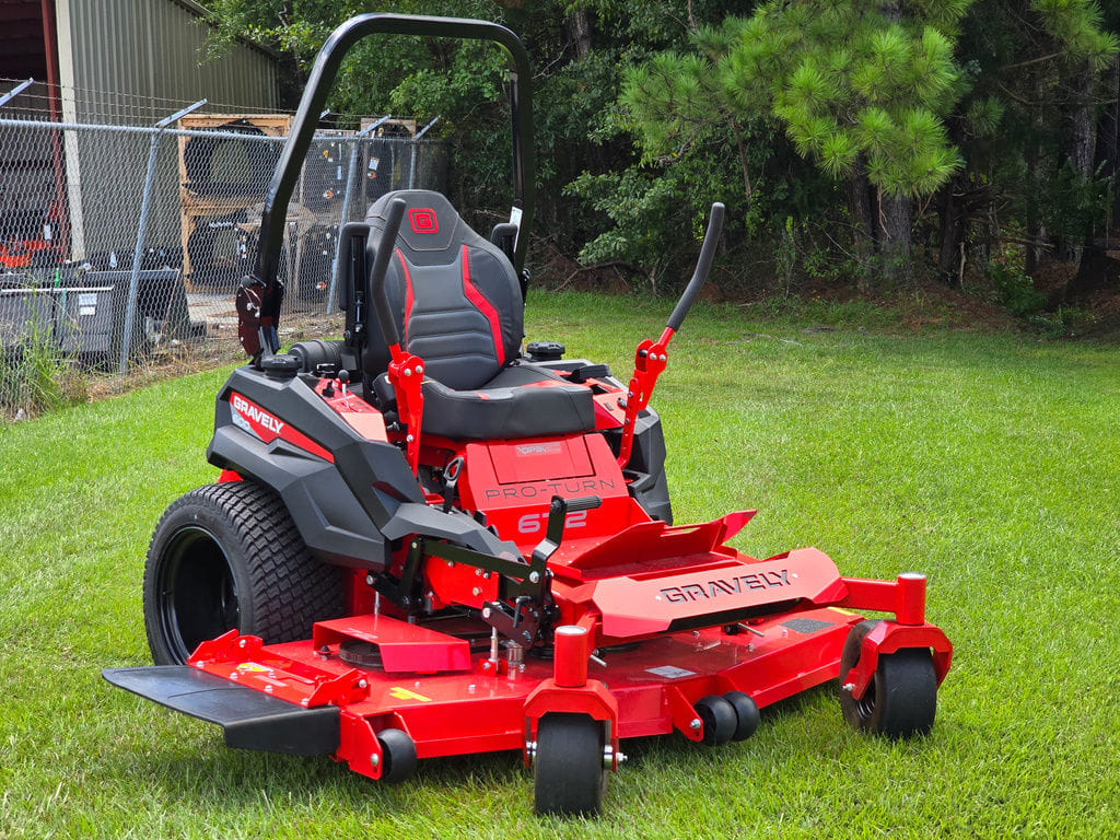2026 Gravely Pro-Turn 672 Equipment Image0