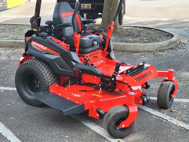 Image of Gravely Pro-Turn Mach One equipment image 2