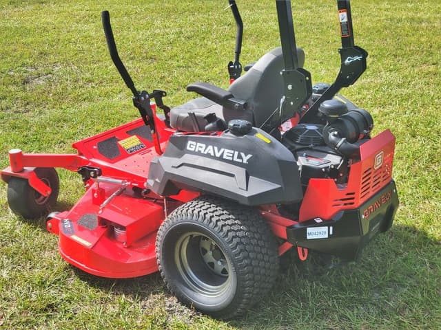 Image of Gravely Pro-Turn Mach One equipment image 4