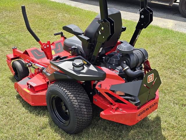 Image of Gravely Pro-Turn ZX48 equipment image 3