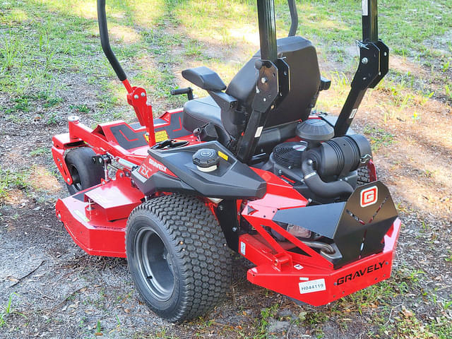 Image of Gravely Pro-Turn ZX 52 equipment image 2