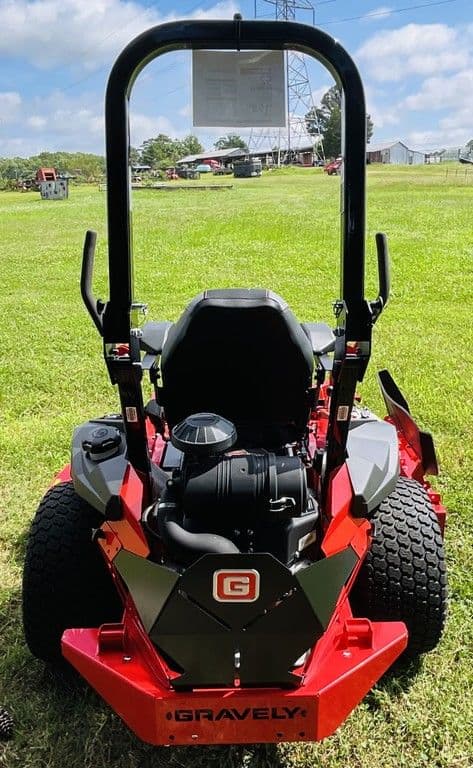 Image of Gravely Pro-Turn ZX 60 equipment image 4