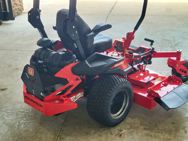 Image of Gravely Pro-Turn ZX 60 equipment image 3