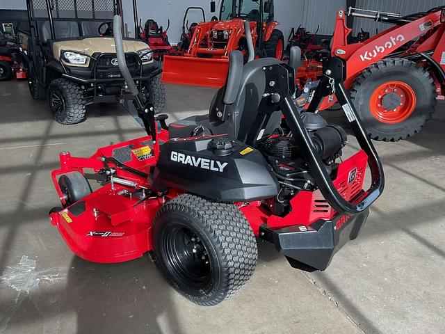 Image of Gravely Pro-Turn 160 equipment image 4