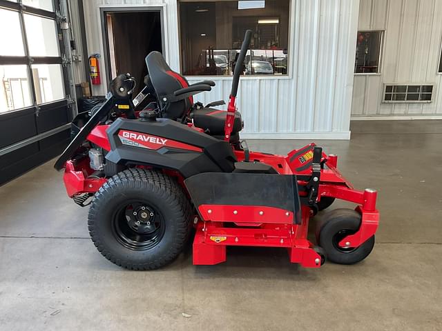 Image of Gravely Pro-Turn 560 equipment image 1