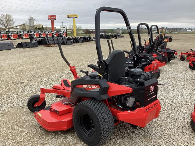 Image of Gravely Pro-Turn 572 equipment image 3