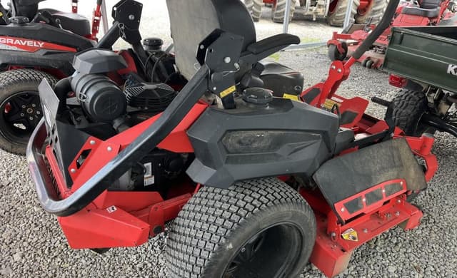 Image of Gravely Pro-Turn 660 equipment image 2