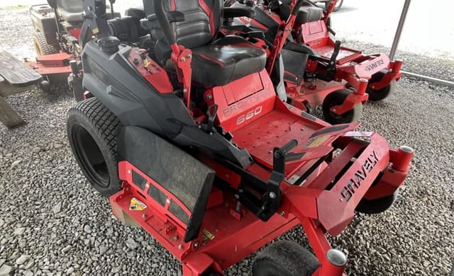 Image of Gravely Pro-Turn 660 equipment image 3