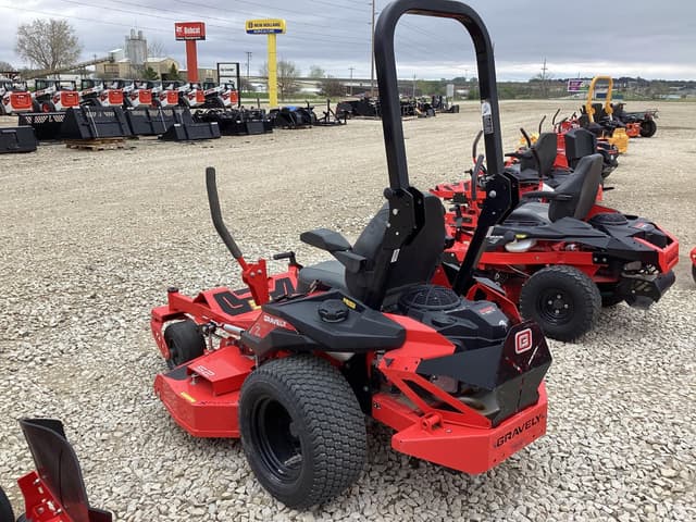 Image of Gravely Pro-Turn Z 52 equipment image 4