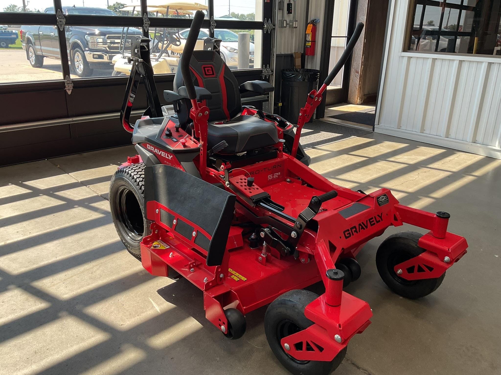 2024 Gravely Pro-Turn Z Equipment Image0