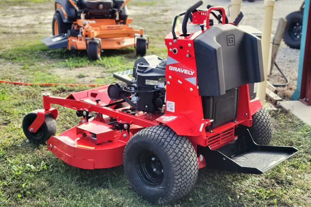 Image of Gravely Z-Stance 52 equipment image 4