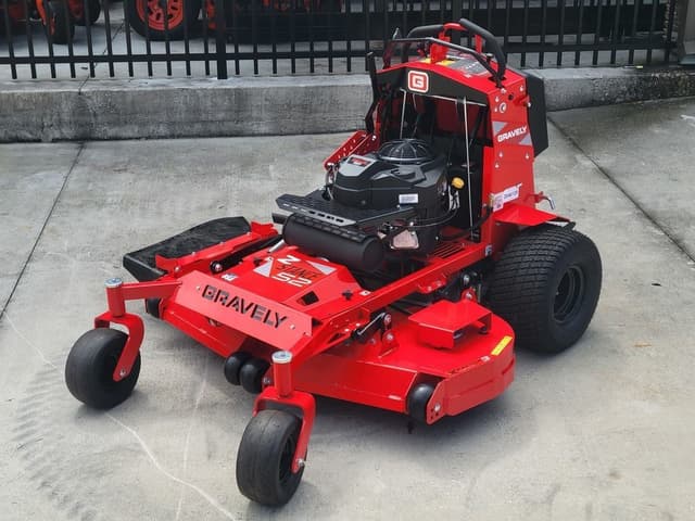 Image of Gravely Z-Stance 52 equipment image 1