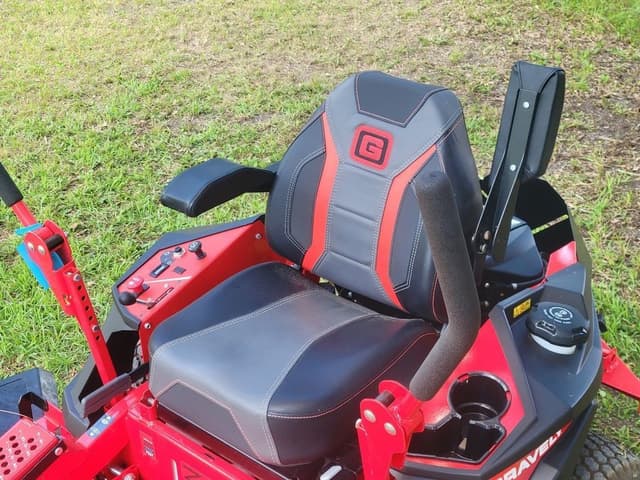 Image of Gravely ZTHD44 equipment image 4