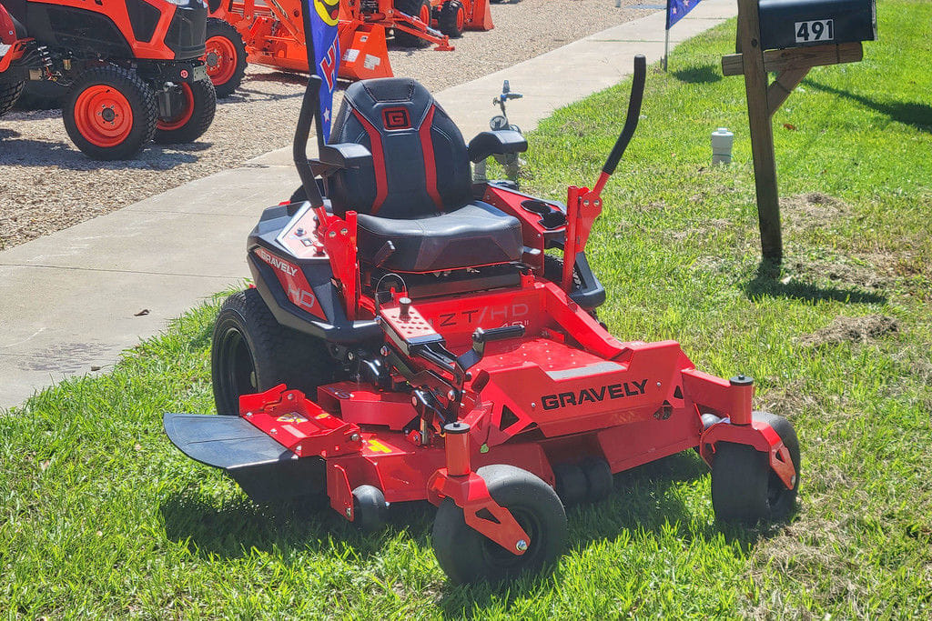 2025 Gravely ZTHD48 Equipment Image0