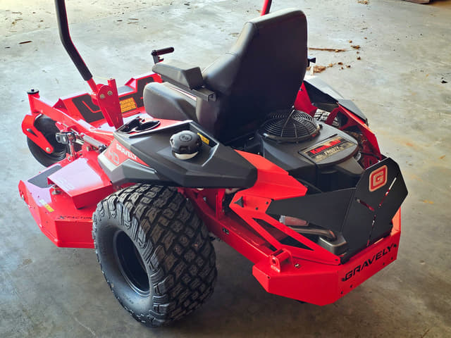 Image of Gravely ZTHD52 equipment image 3