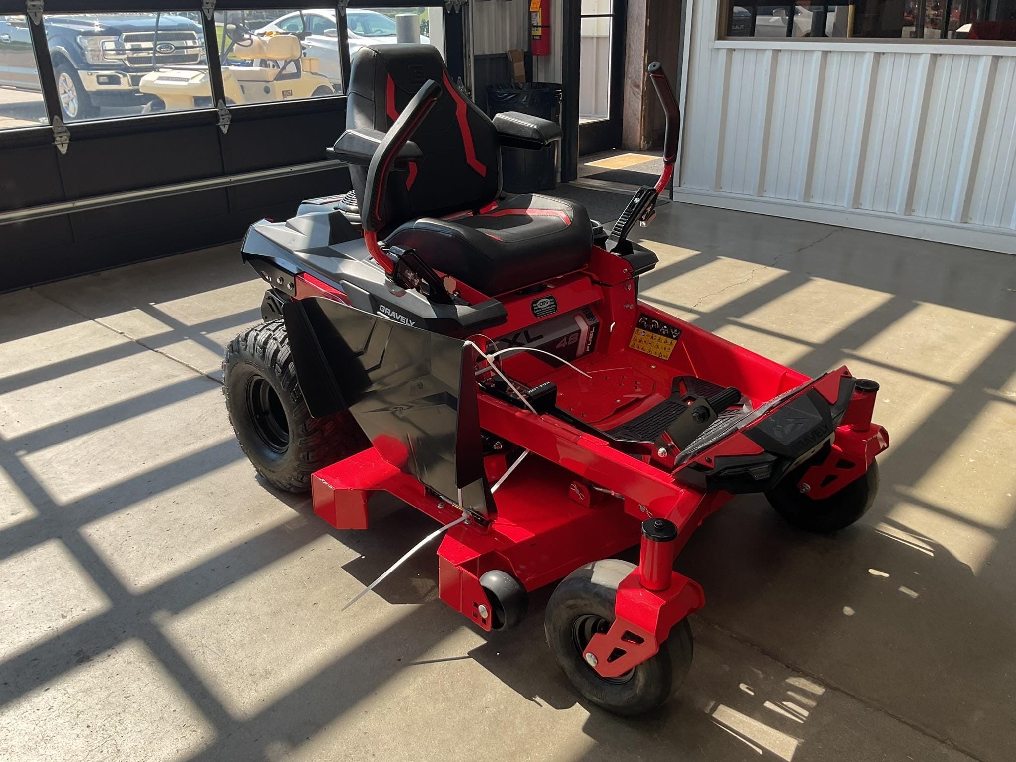 2024 Gravely ZTXL-42 Equipment Image0