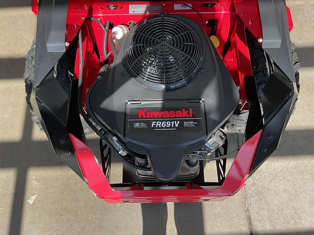 Image of Gravely ZTXL 52 equipment image 4