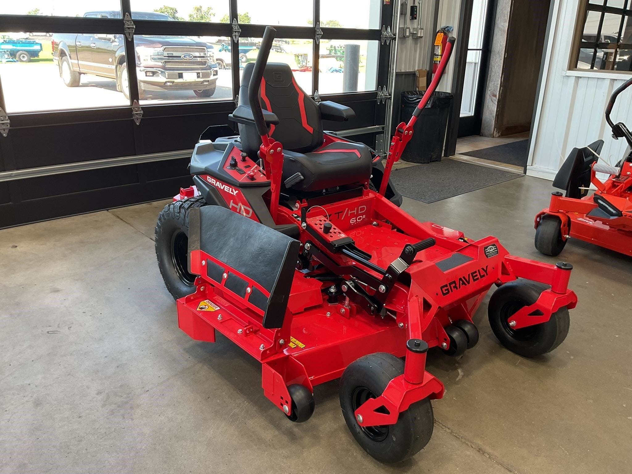 2024 Gravely ZTHD60 Equipment Image0