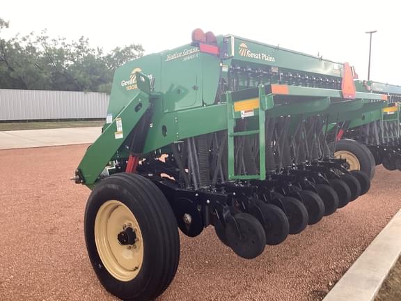 Image of Great Plains 1006NT equipment image 2
