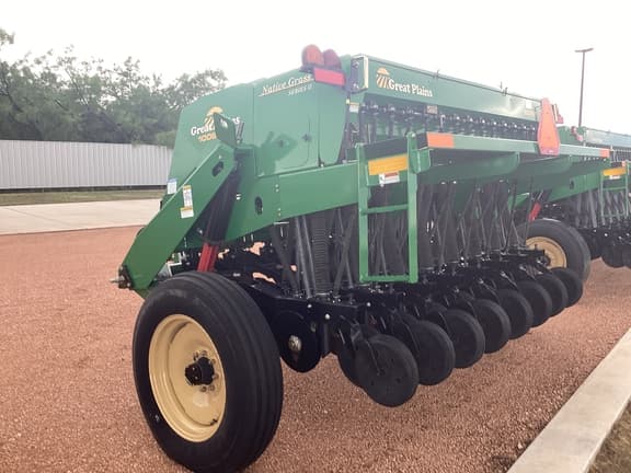 Image of Great Plains 1006NT equipment image 2