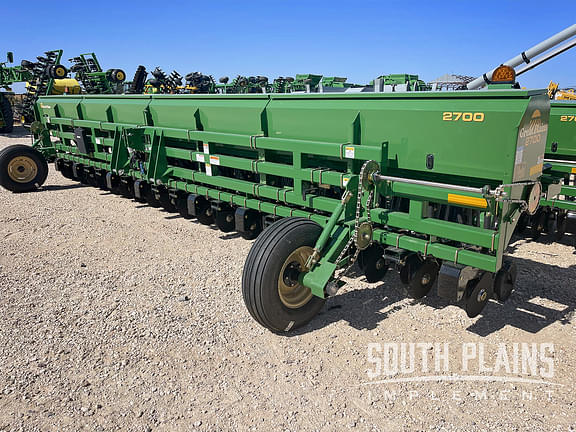 Image of Great Plains 2700 equipment image 4