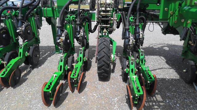 Image of Great Plains PL5200 equipment image 4