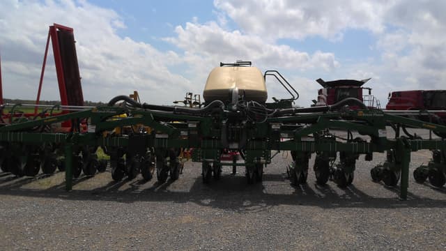 Image of Great Plains PL5200 equipment image 1