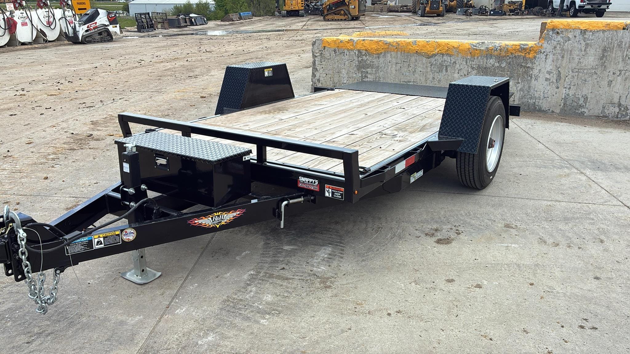 2024 H&H Undetermined Equipment Image0