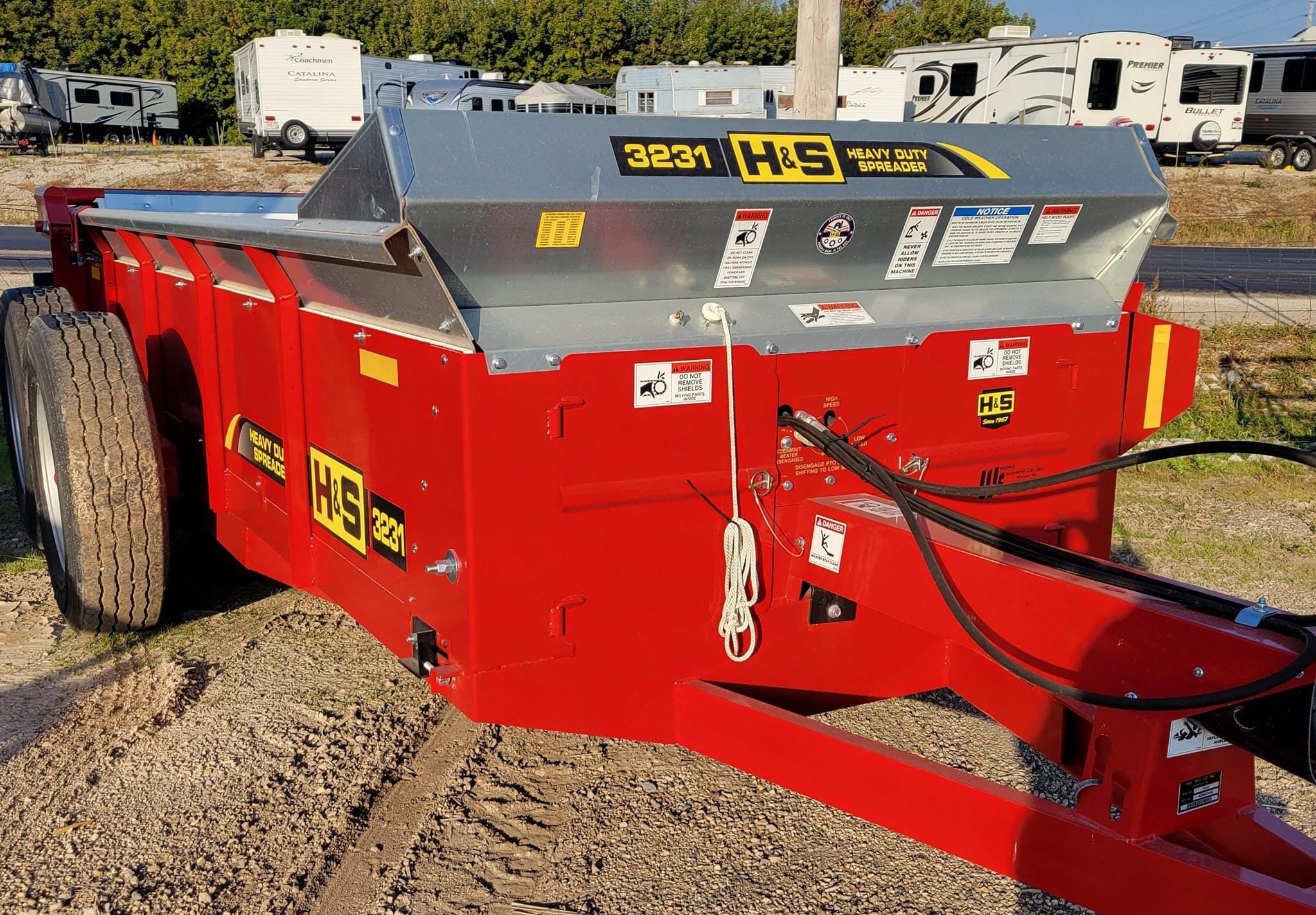 2024 H&S 3231 Equipment Image0