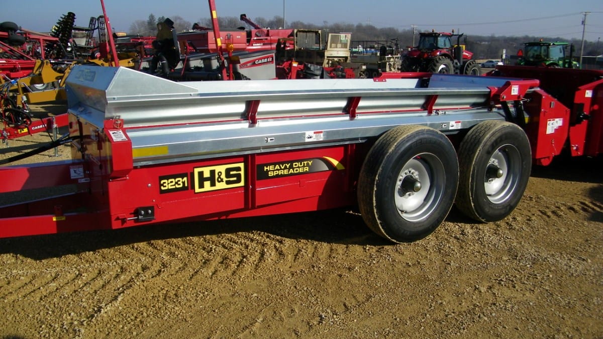 2024 H&S 3231 Equipment Image0