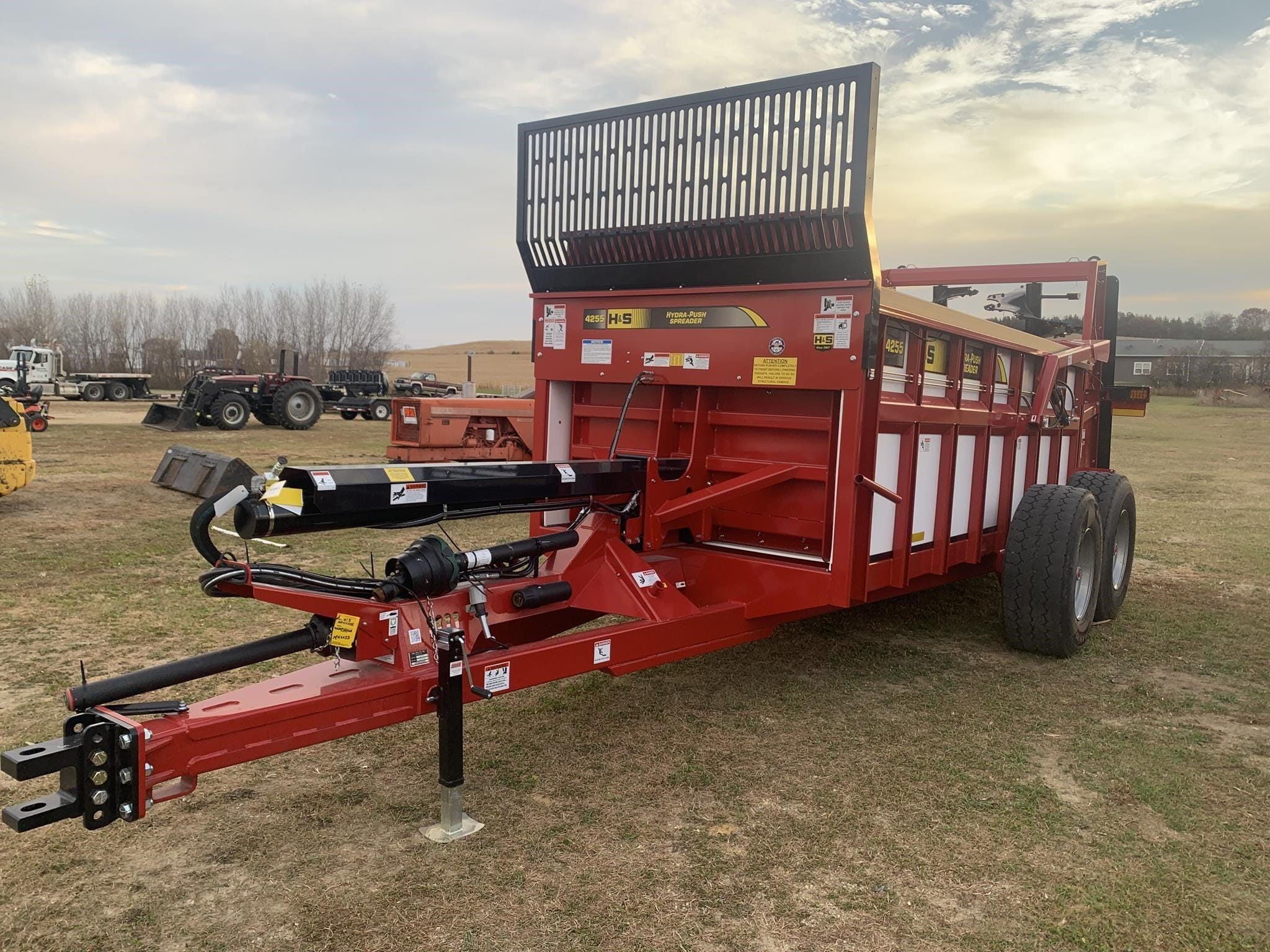 2024 H&S HPV4255 Equipment Image0
