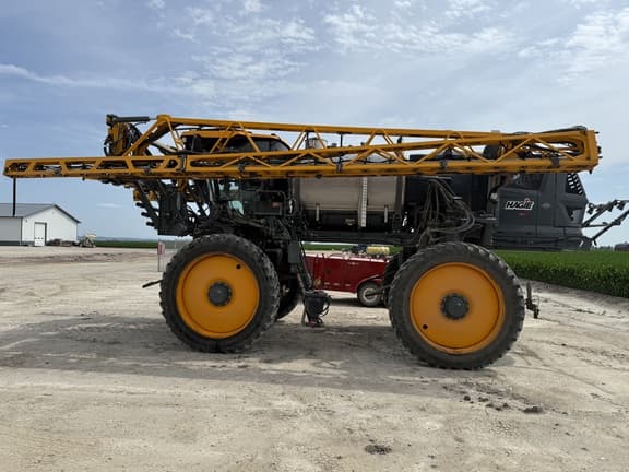 Image of Hagie STS12 equipment image 3