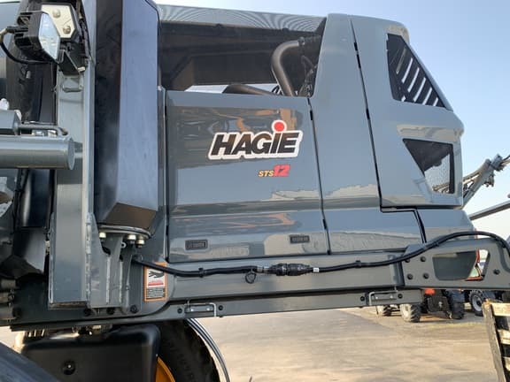 Image of Hagie STS12 equipment image 4