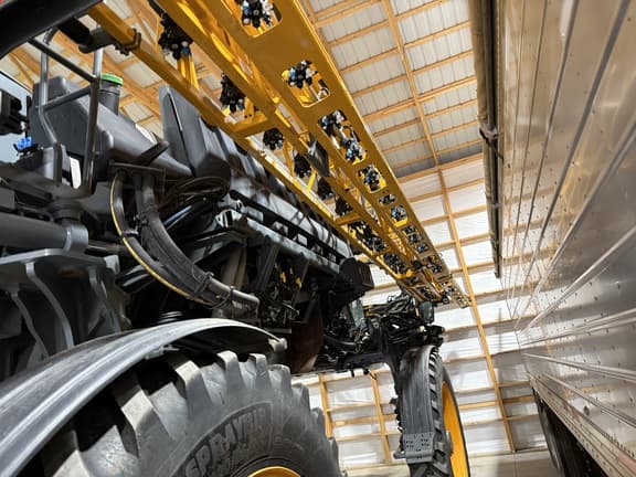 Image of Hagie STS16 equipment image 3