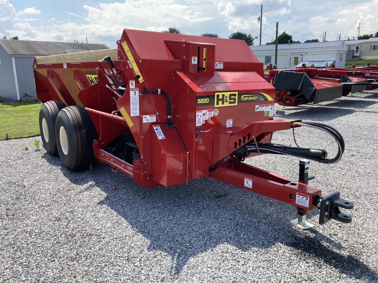 2024 H&S TS5220 Equipment Image0
