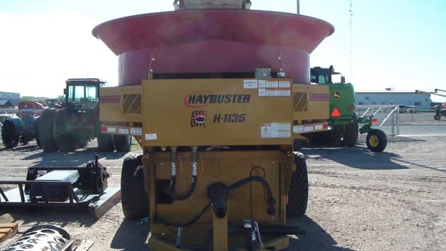 Image of Haybuster H-1135 equipment image 2