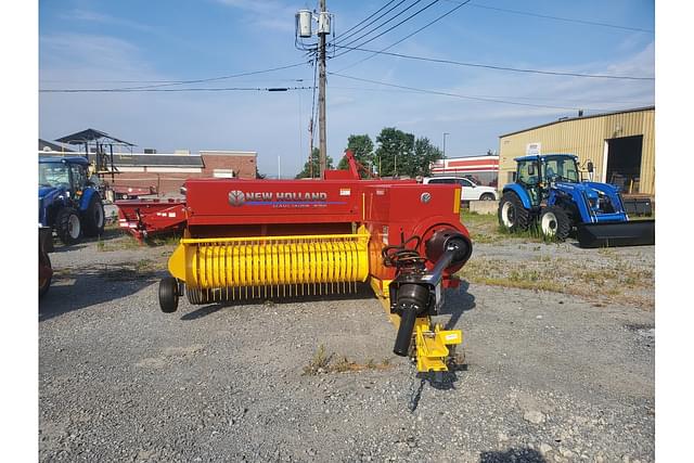 Image of New Holland Hayliner 275 equipment image 1