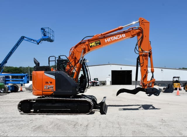Image of Hitachi ZX135US-7H equipment image 4