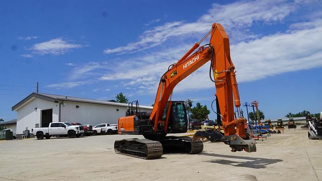 Image of Hitachi ZX250LC equipment image 4