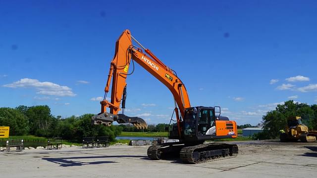 Image of Hitachi ZX250LC equipment image 2