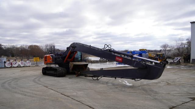 Image of Hitachi ZX250LC equipment image 4