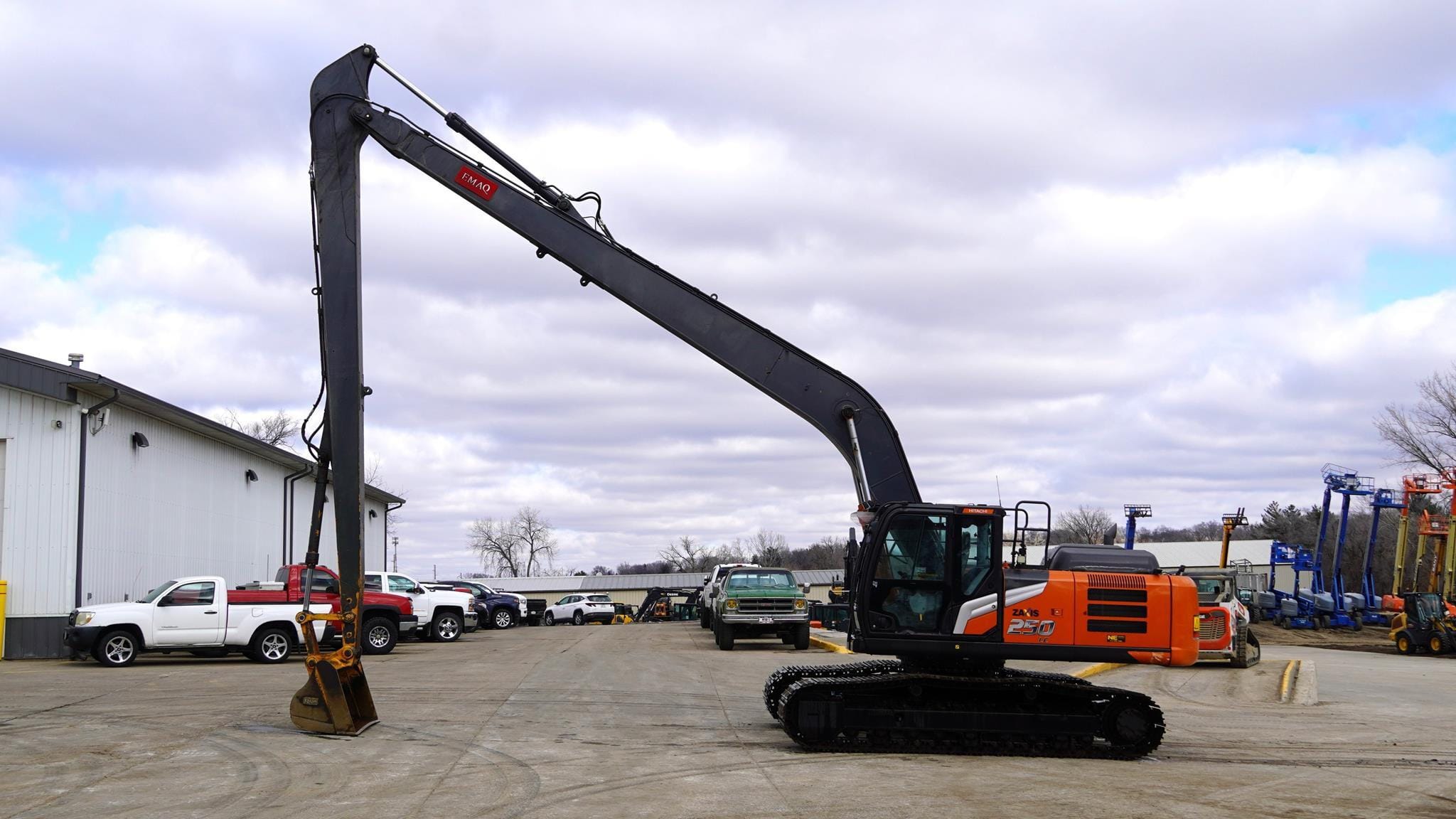 2024 Hitachi ZX250LC Equipment Image0